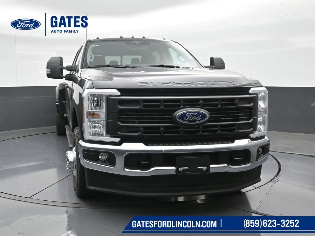 Used 2025 Ford F350 XL w/ XL Driver Assist Package image 5