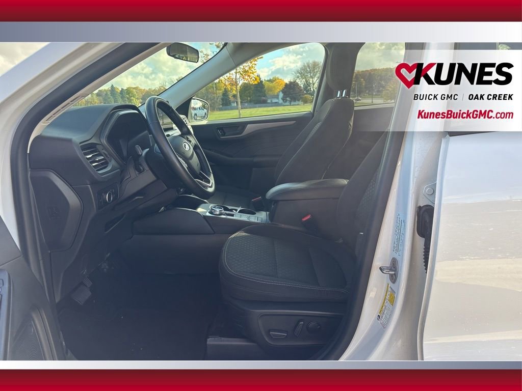 Used 2024 Ford Escape Active image 10