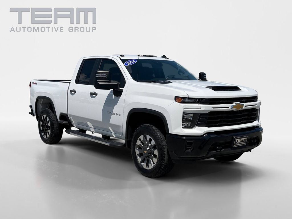 Used 2024 Chevrolet Silverado 2500 Custom w/ Custom Value Package AWD/4WD image 1