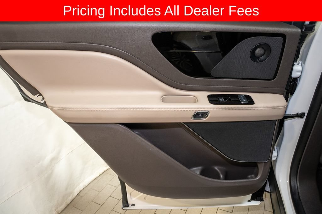 Used 2021 Lincoln Aviator Reserve w/ Equipment Group 201A AWD/4WD image 11
