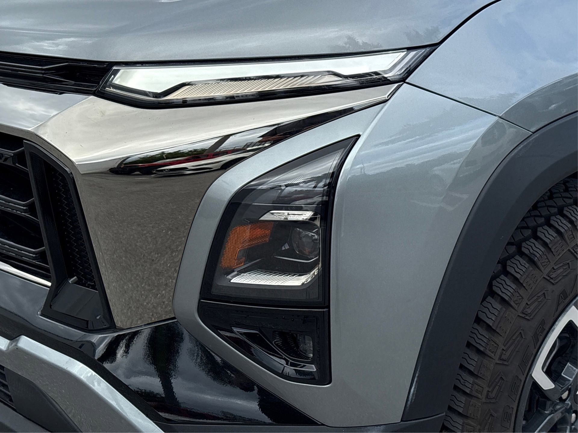 Used 2025 Chevrolet Equinox ACTIV w/ Safety and Technology Package image 14