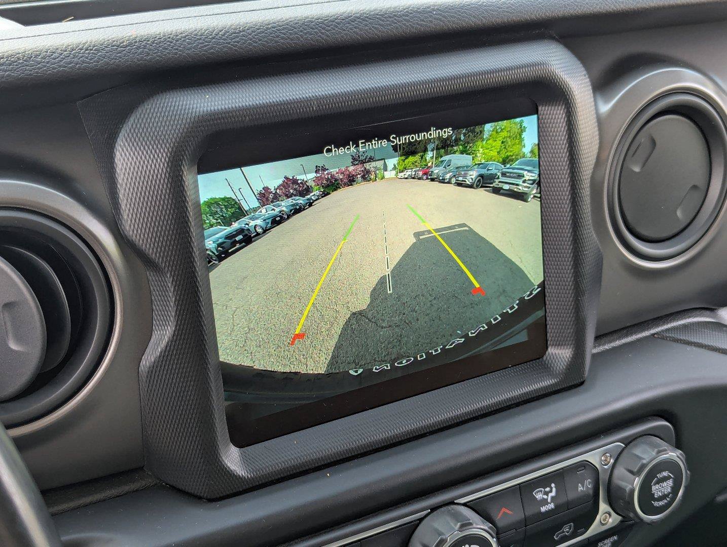 Used 2022 Jeep Wrangler Sport AWD/4WD image 19