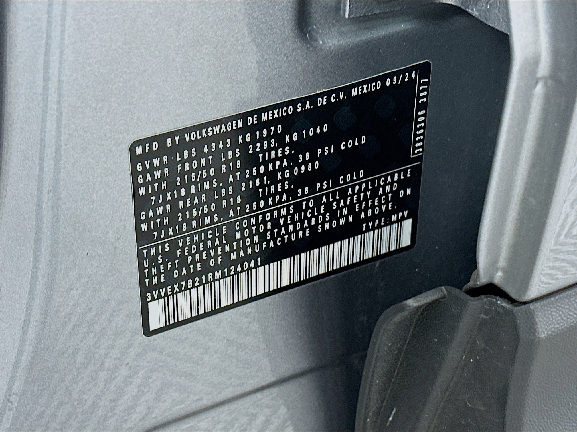 Used 2024 Volkswagen Taos SE image 12