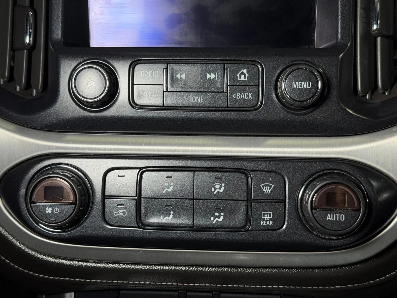 Used 2015 GMC Canyon SLT AWD/4WD image 27