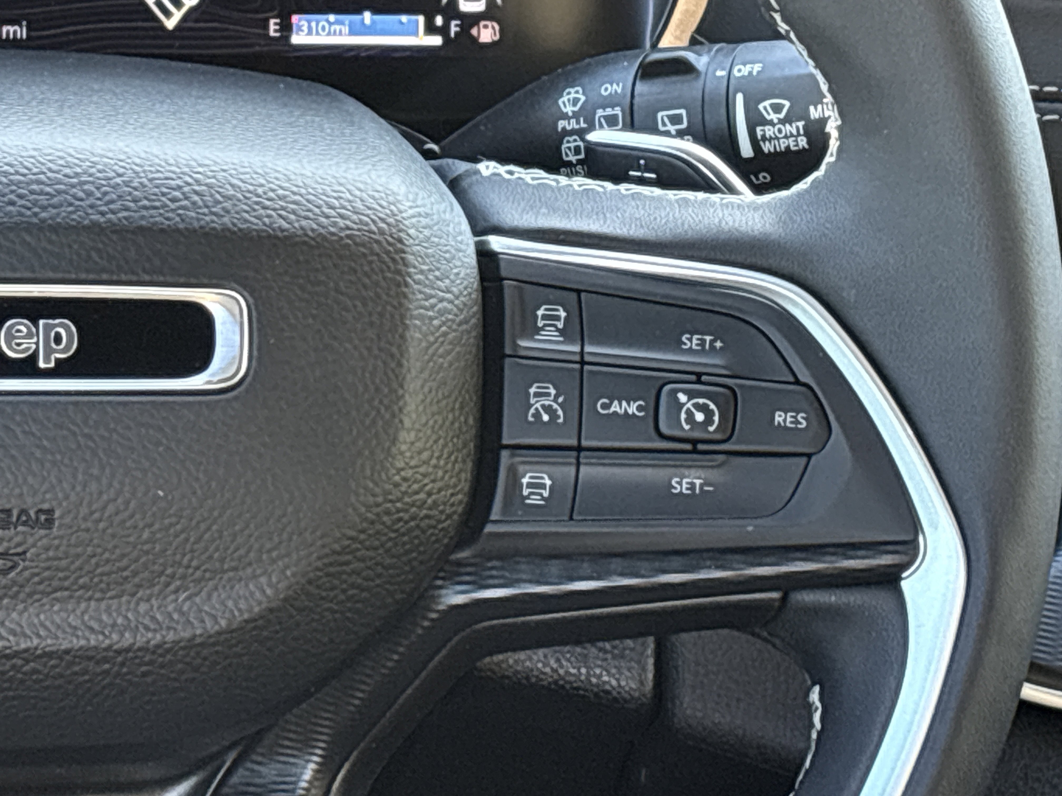 Certified 2025 Jeep Grand Cherokee L Altitude image 24