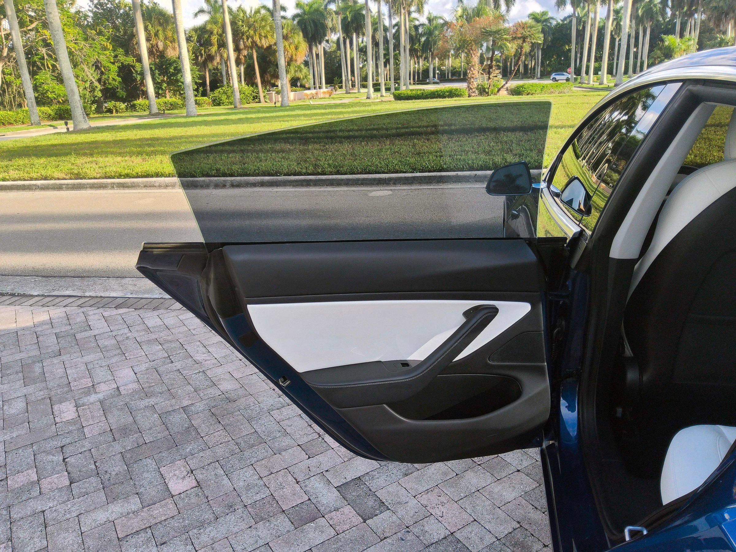 Used 2019 Tesla Model 3 RWD image 29