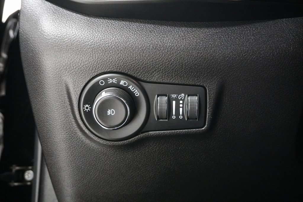 Used 2022 Jeep Compass Trailhawk w/ Sun and Sound Group image 22