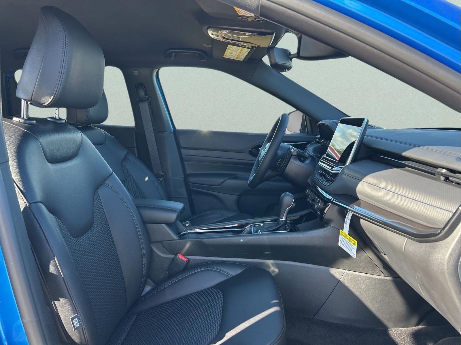 New 2026 Jeep Compass Latitude image 27