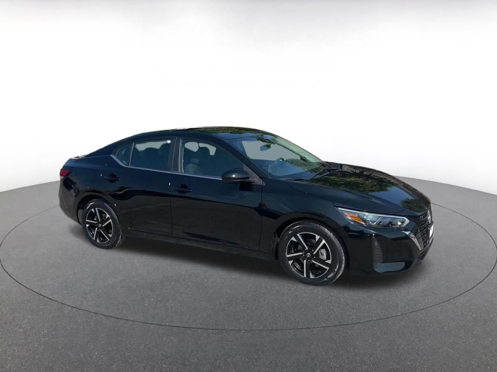 Used 2025 Nissan Sentra SV FWD video 2