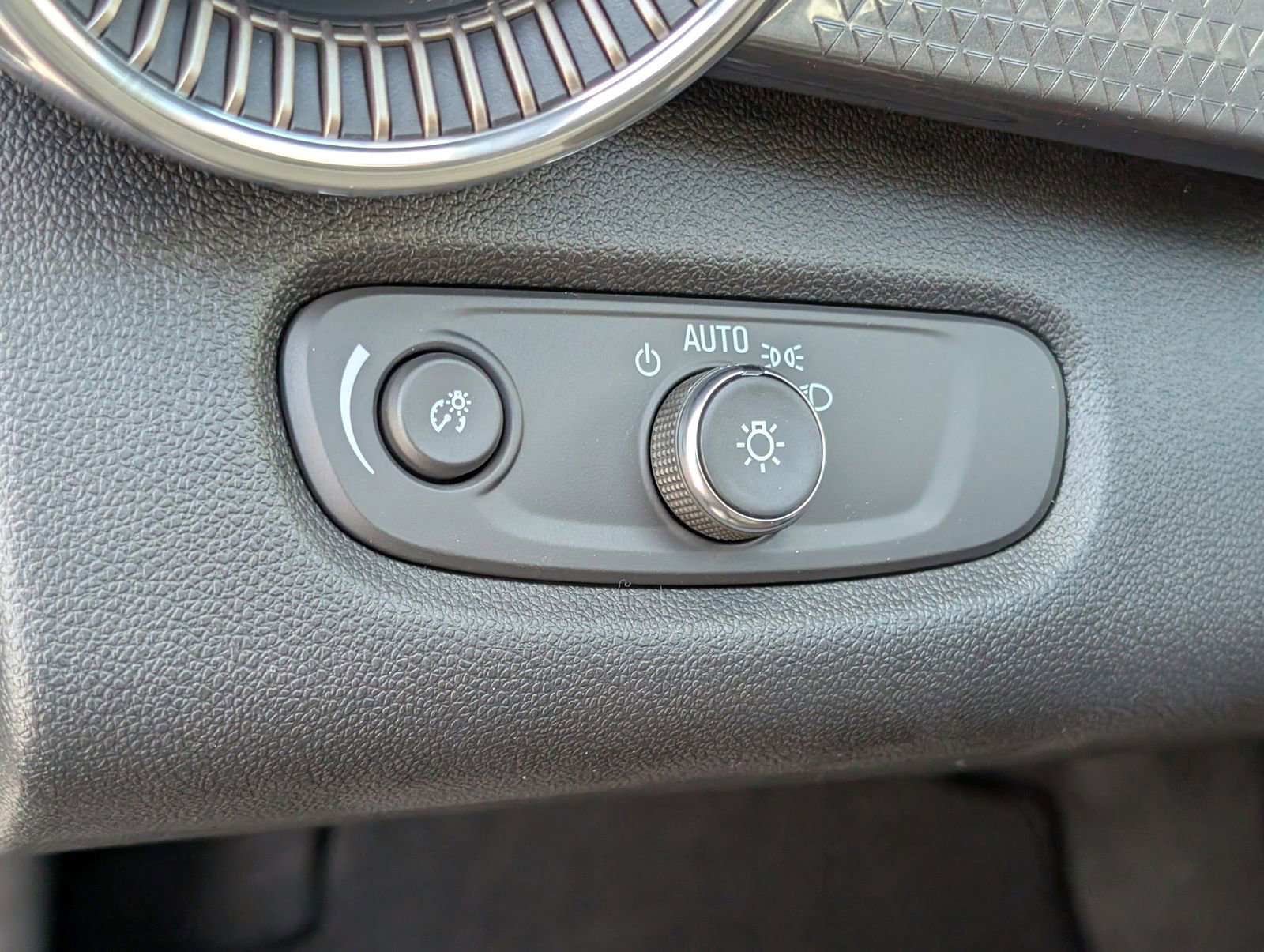 New 2026 Chevrolet Trax ACTIV w/ Driver Confidence Package image 18