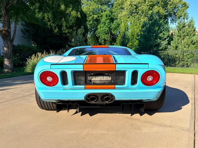 Used 2006 Ford GT RWD image 35