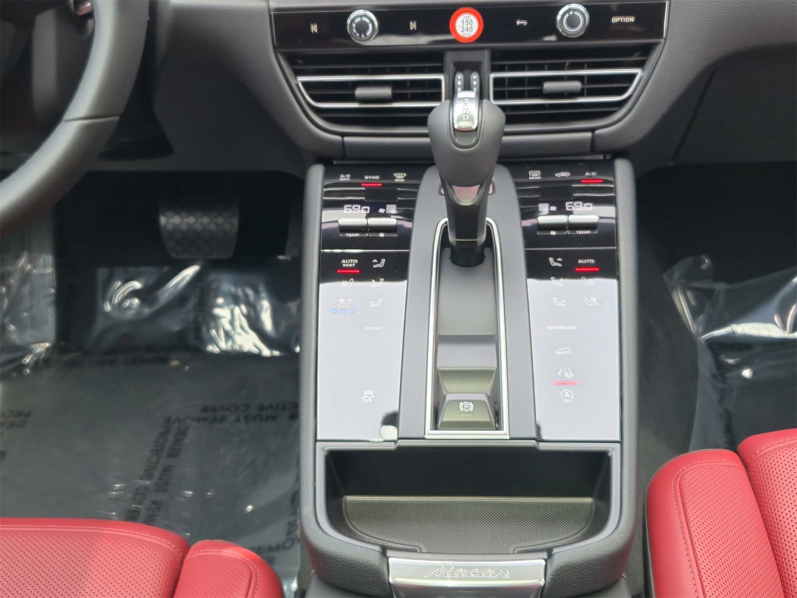 New 2025 Porsche Macan image 19