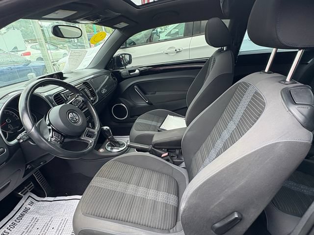 Used 2013 Volkswagen Beetle Turbo FWD image 11