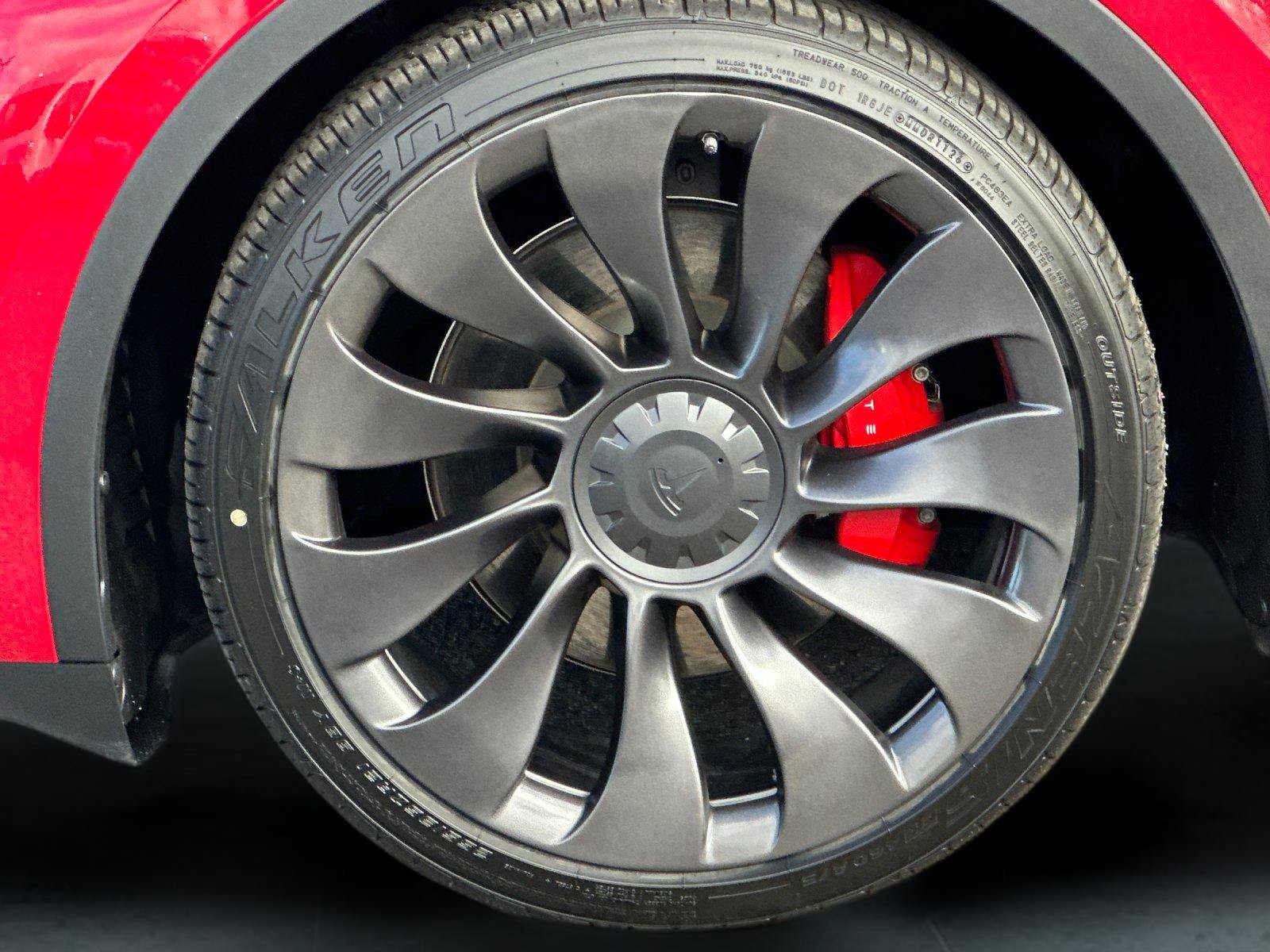 Used 2023 Tesla Model Y Performance AWD/4WD image 24