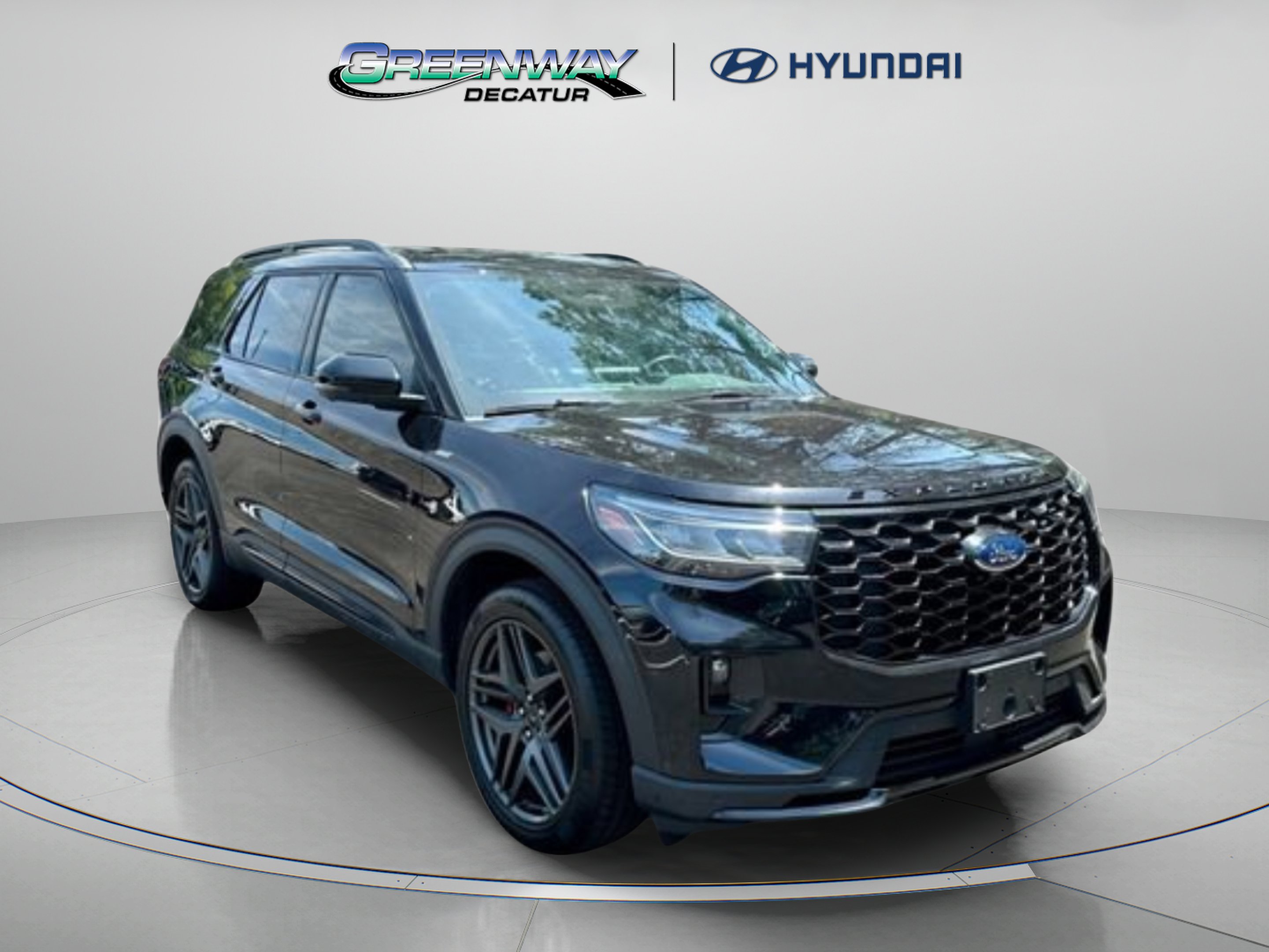 Used 2025 Ford Explorer ST-Line w/ ST-Line Street Pack AWD/4WD image 2