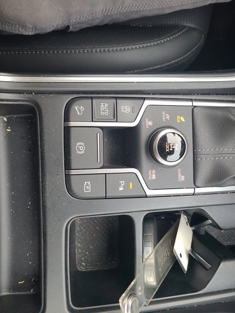 Used 2024 Kia Sorento S w/ Panoramic Sunroof Package image 27