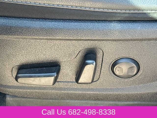 Used 2025 Kia Telluride EX w/ EX Captain's Chair Package FWD image 22