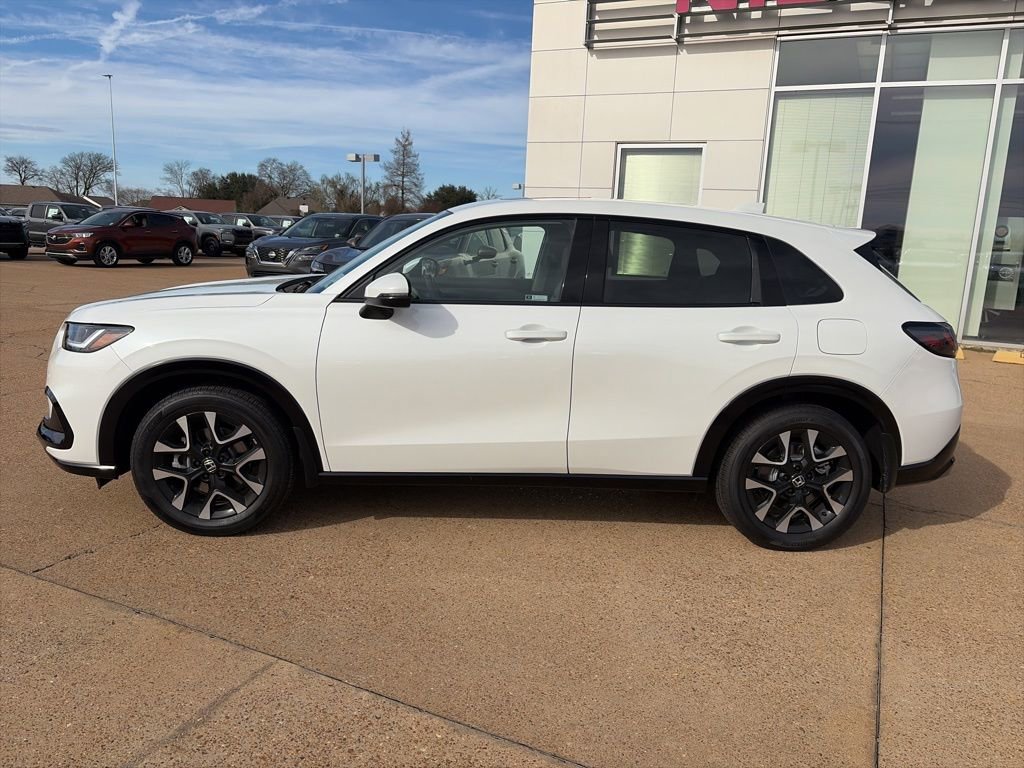 Used 2026 Honda HR-V EX-L image 2