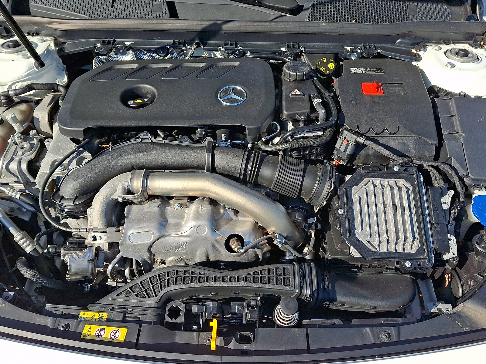 Used 2025 Mercedes-Benz CLA 250 4MATIC image 27