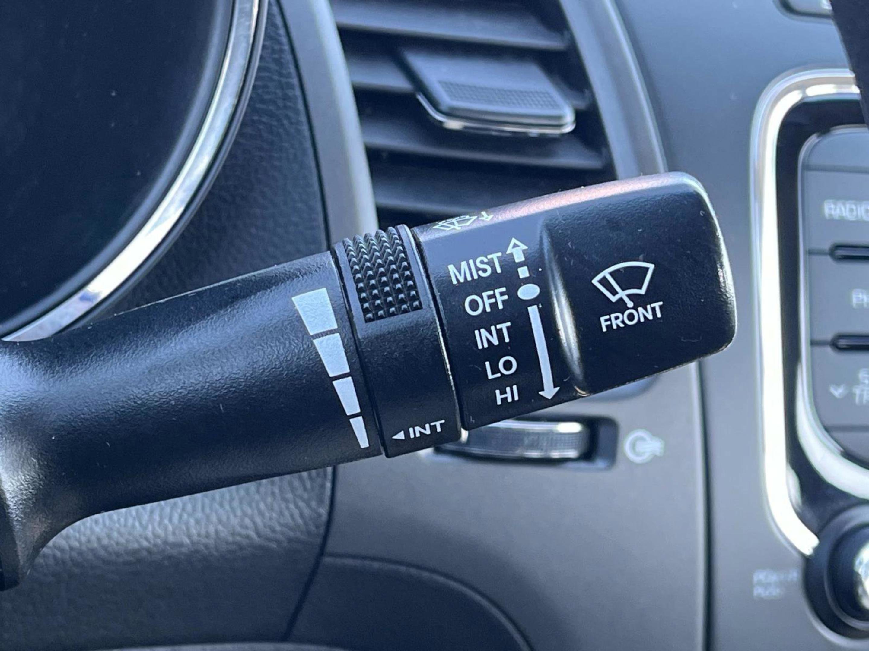 Used 2018 Kia Forte LX image 35