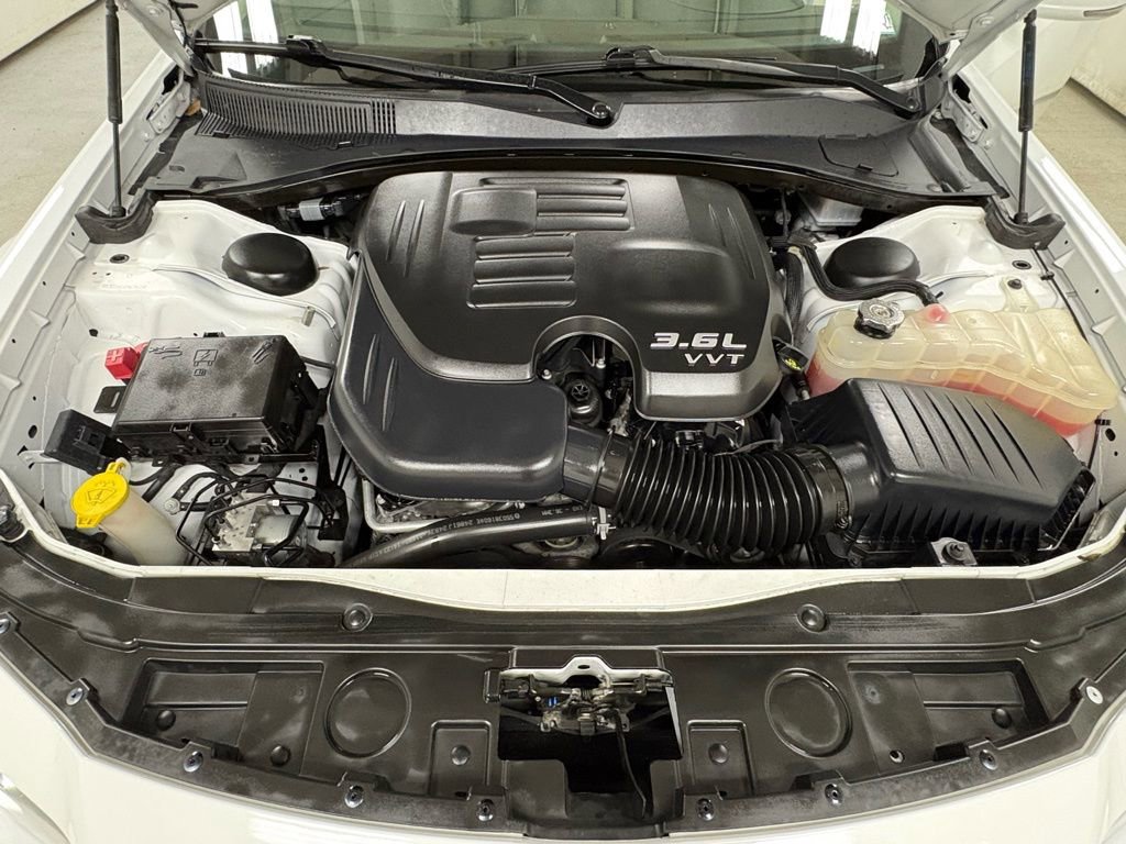 Used 2023 Chrysler 300 Touring L w/ Popular Equipment Group image 11