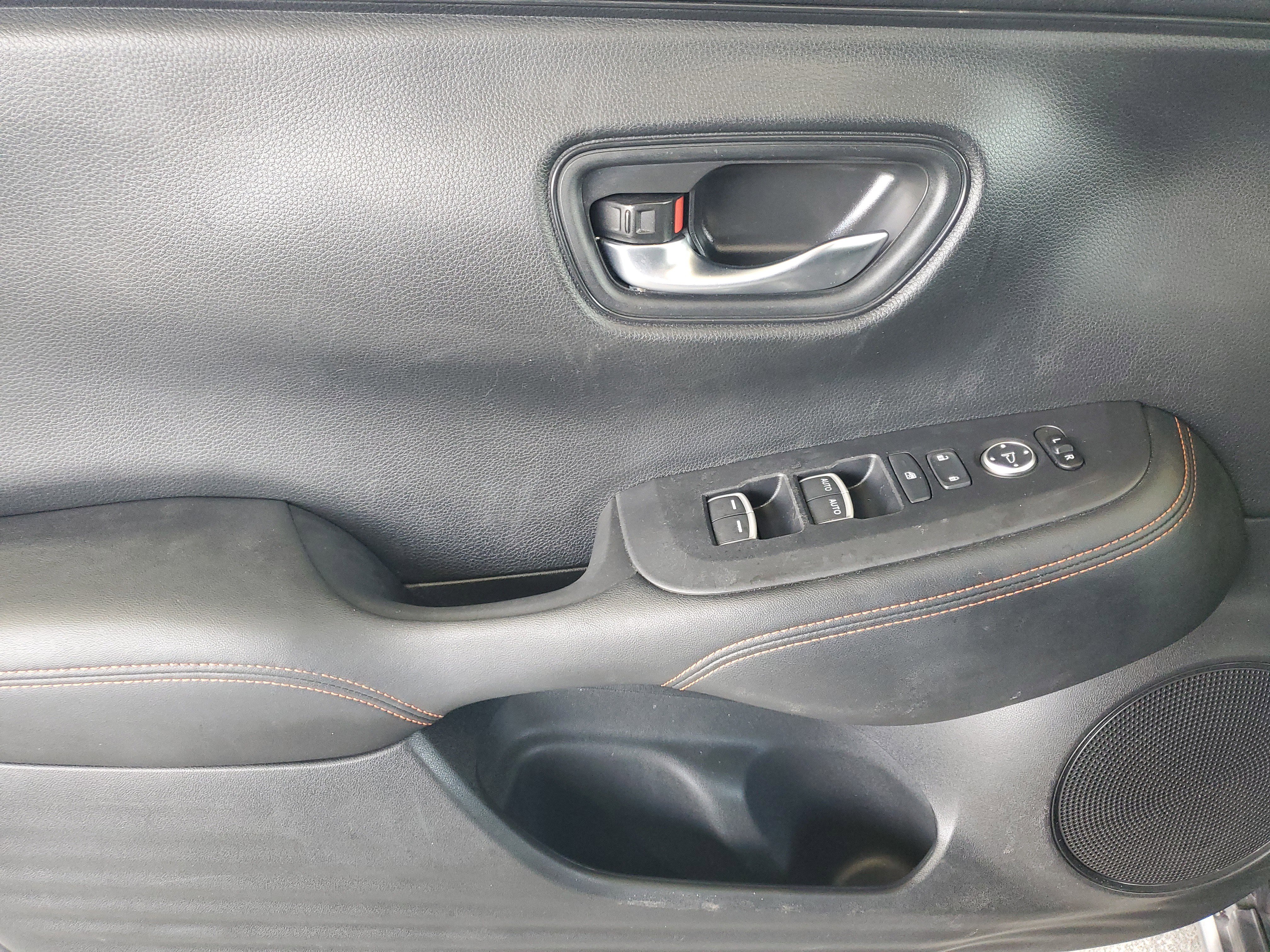 Used 2024 Honda HR-V Sport image 14