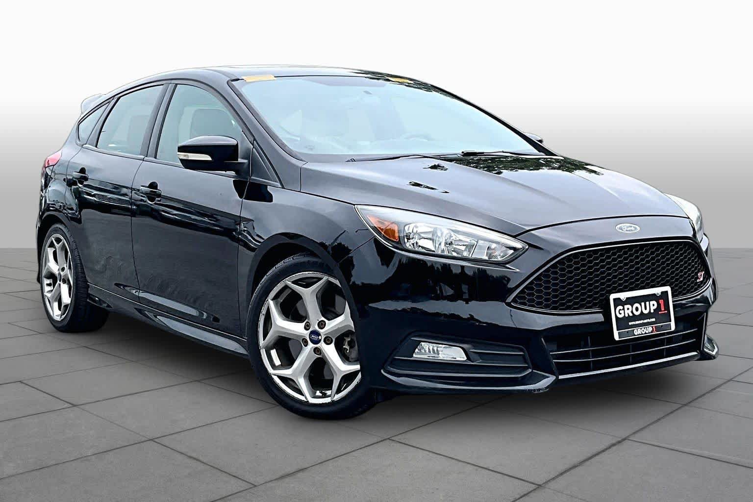 Used 2016 Ford Focus ST FWD image 3