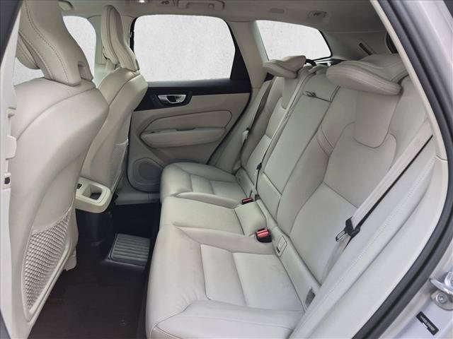 Used 2024 Volvo XC60 T8 Plus w/ Protection Package Premier AWD/4WD image 19