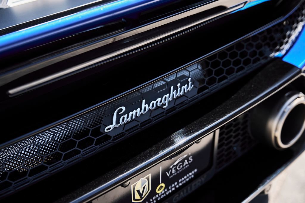 Used 2020 Lamborghini Huracan EVO AWD/4WD image 13