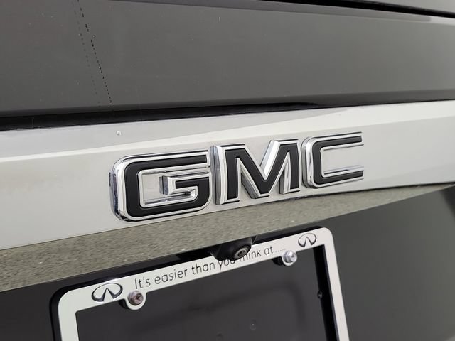 Used 2024 GMC Yukon SLT w/ SLT Luxury Package AWD/4WD image 5