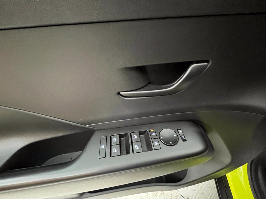 Used 2024 Hyundai Kona SEL AWD/4WD image 30