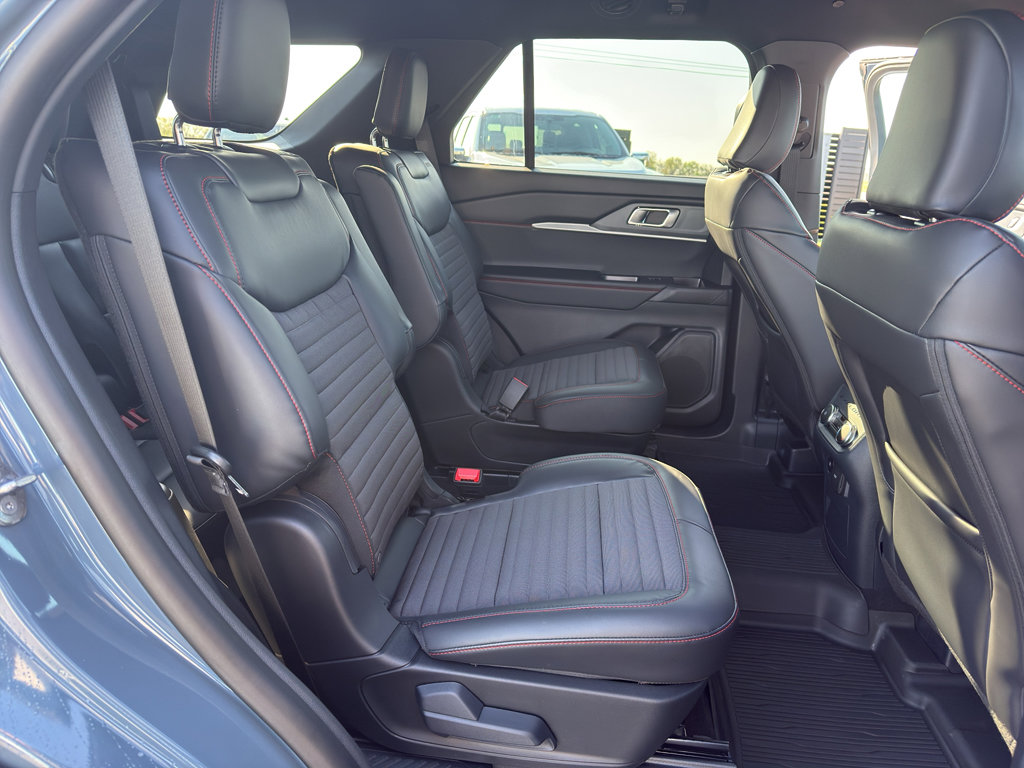 New 2026 Ford Explorer ST-Line AWD/4WD image 18