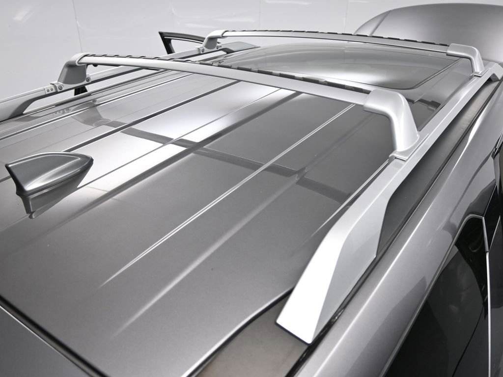 Used 2022 Nissan Pathfinder Platinum w/ Cargo Package image 46