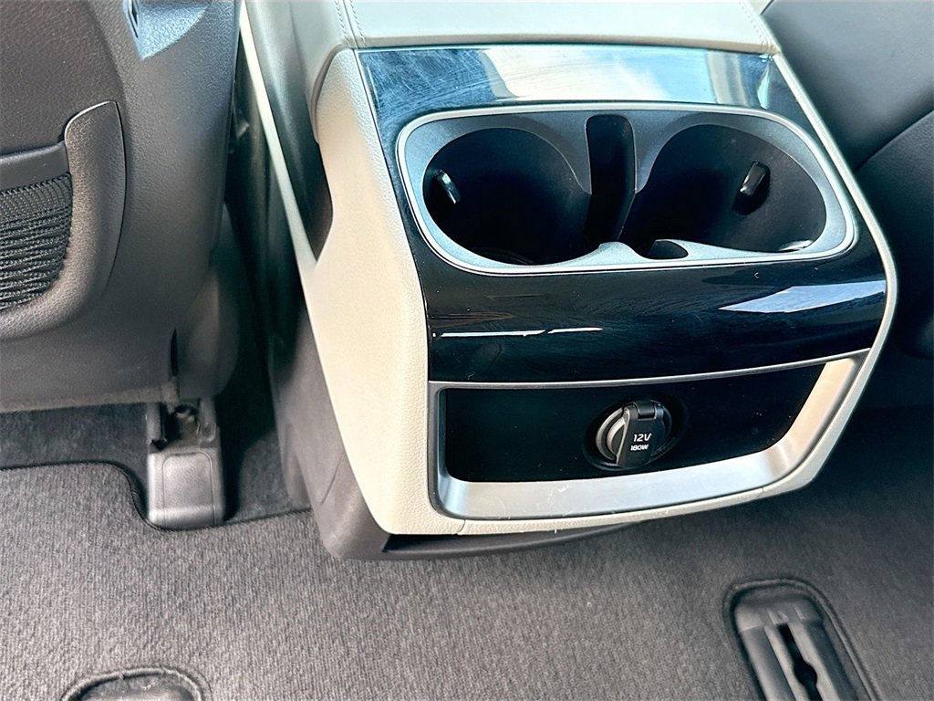 Used 2024 Kia Carnival EX image 29