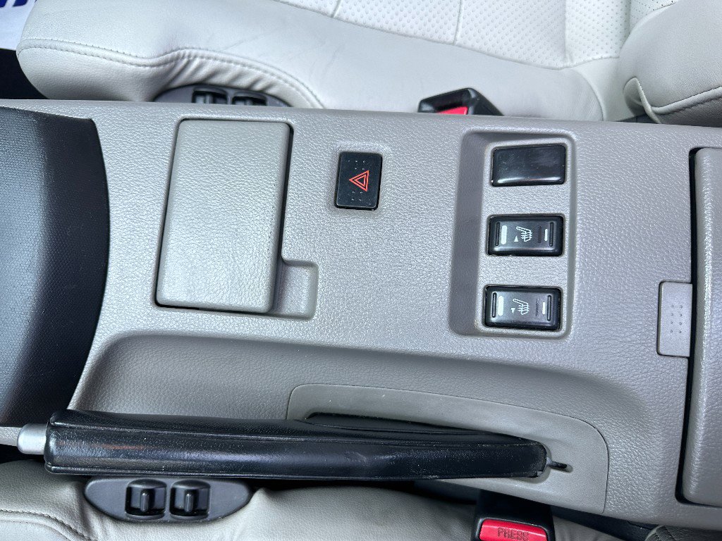 Used 2005 Nissan 350Z Touring image 39