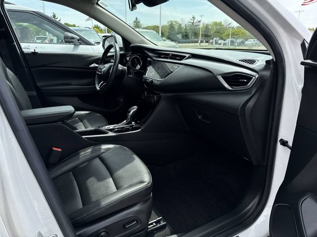 Used 2022 Buick Encore GX Essence w/ Experience Buick Package AWD/4WD image 29