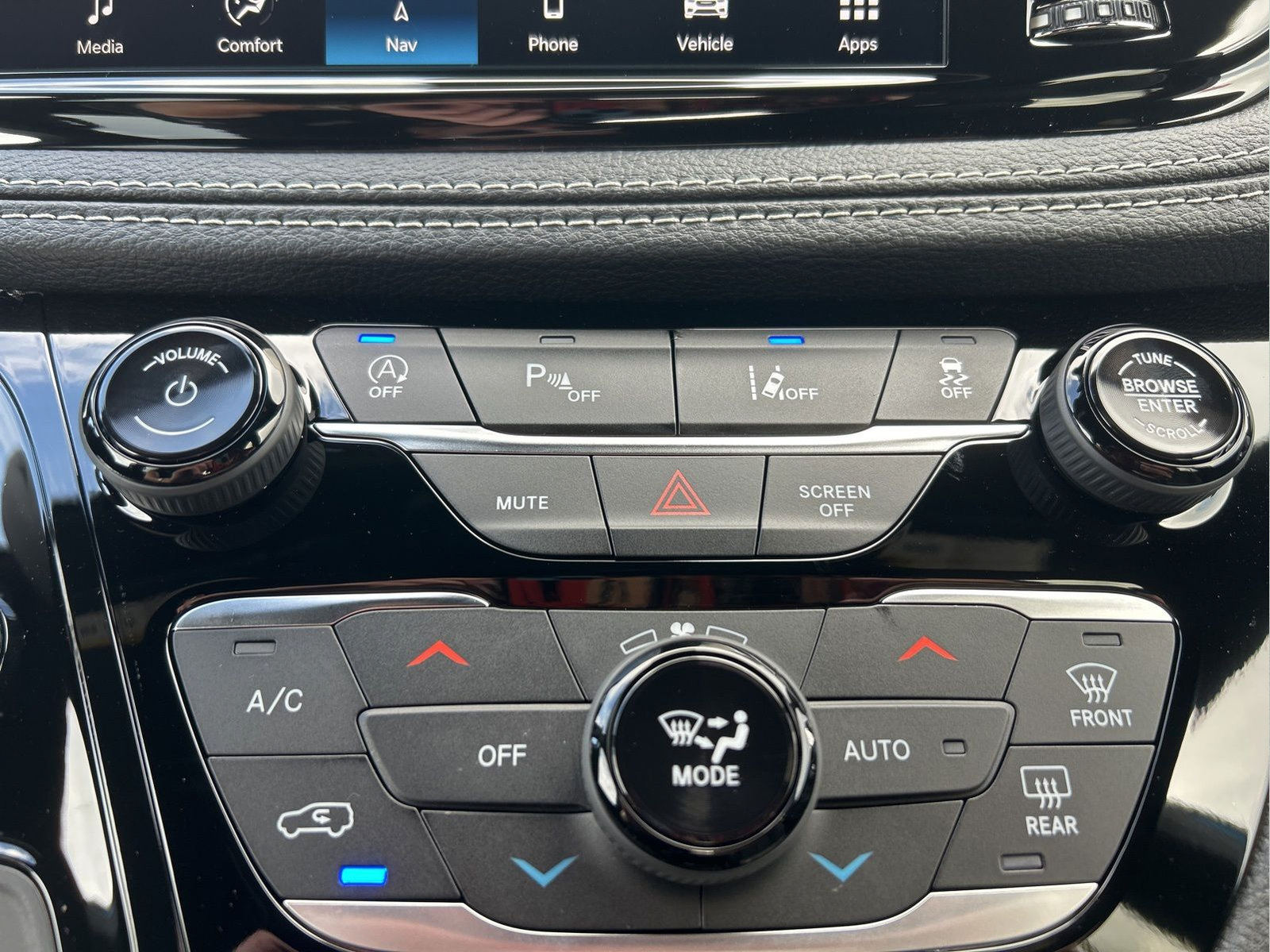 New 2026 Chrysler Pacifica Limited FWD image 29
