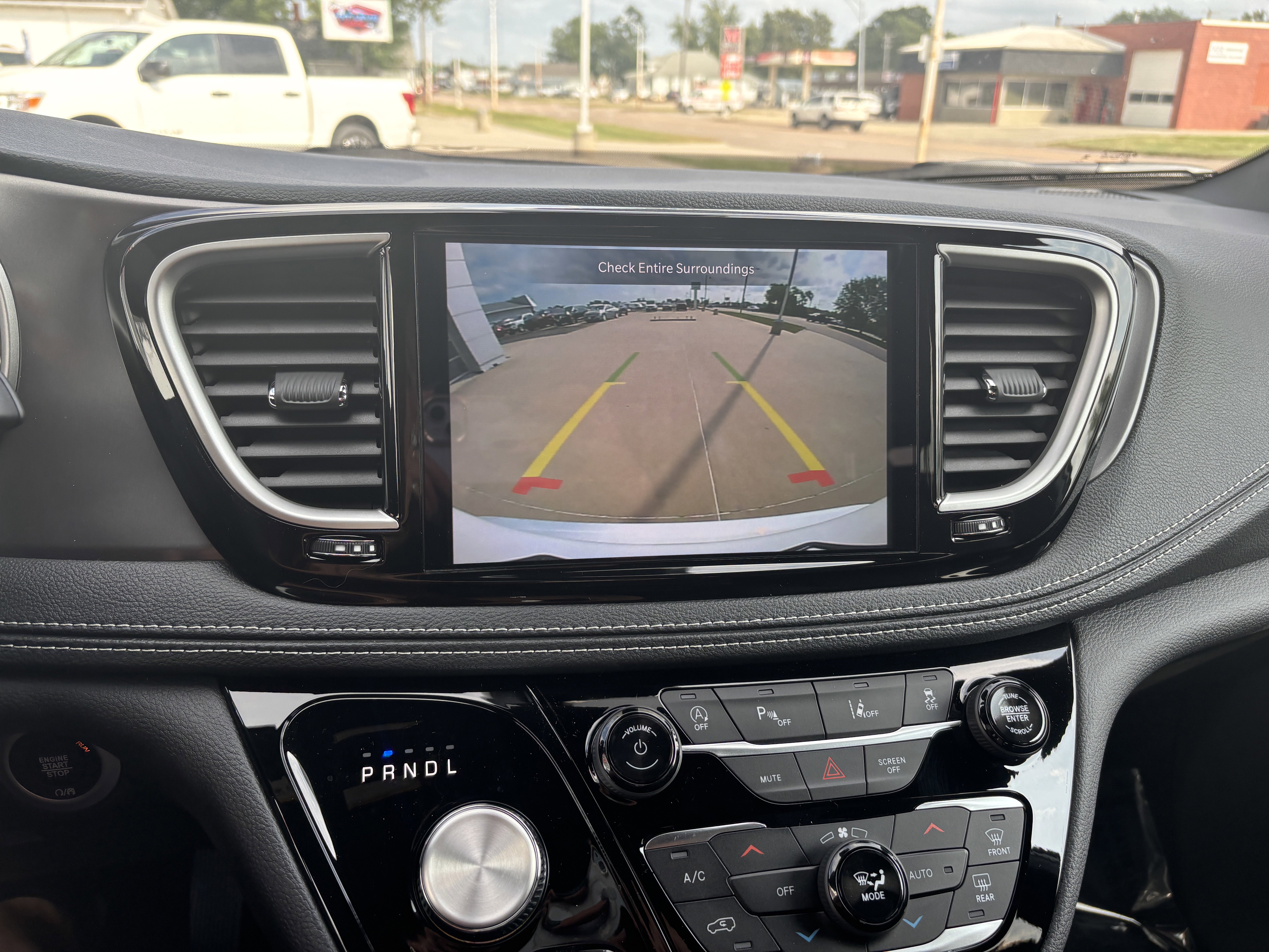 New 2026 Chrysler Pacifica Select image 22