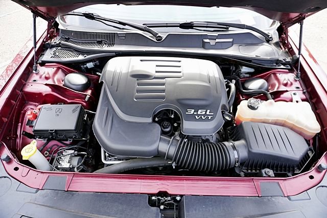 Used 2022 Dodge Challenger SXT w/ Blacktop Package image 38