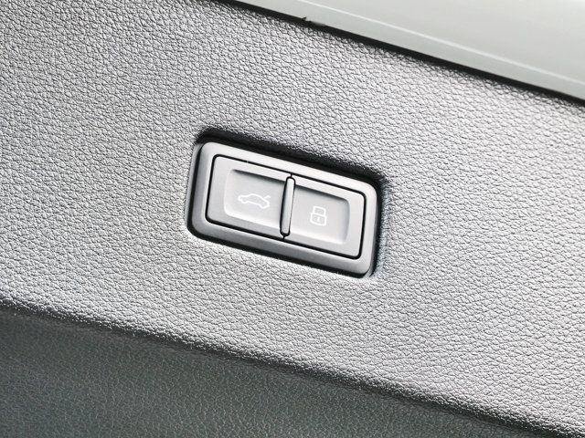 New 2026 Audi SQ8 Prestige AWD/4WD image 30