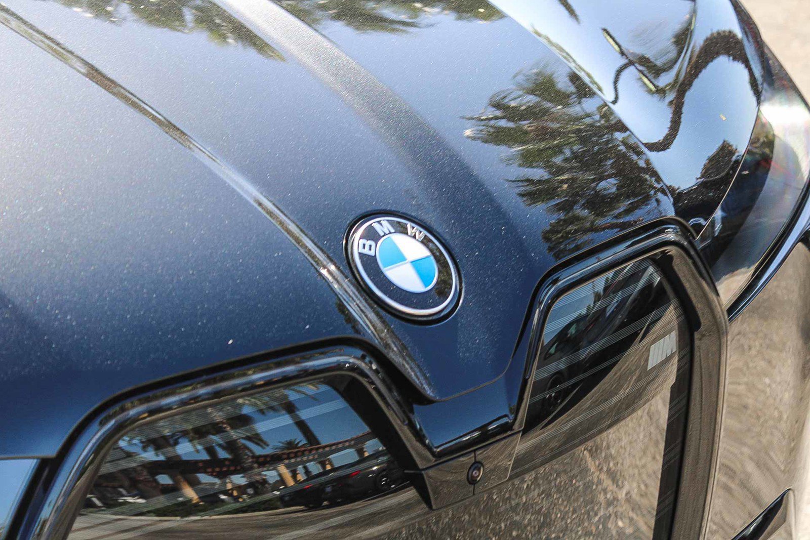 New 2026 BMW iX M70 image 9