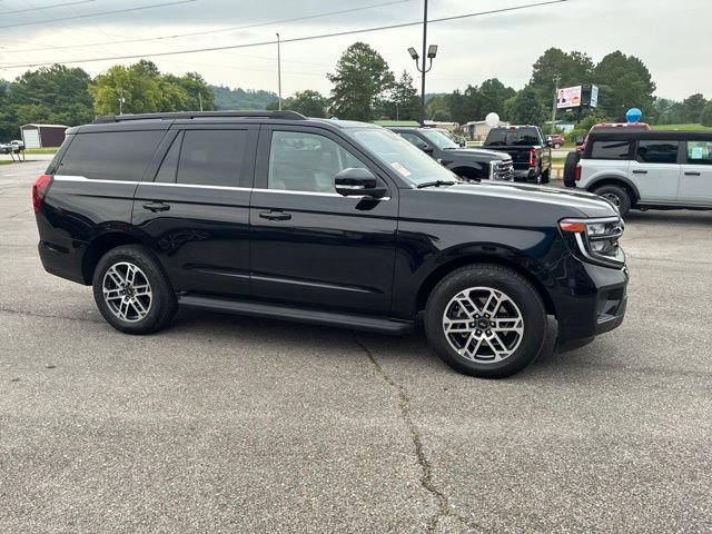 Used 2025 Ford Expedition Active AWD/4WD image 39