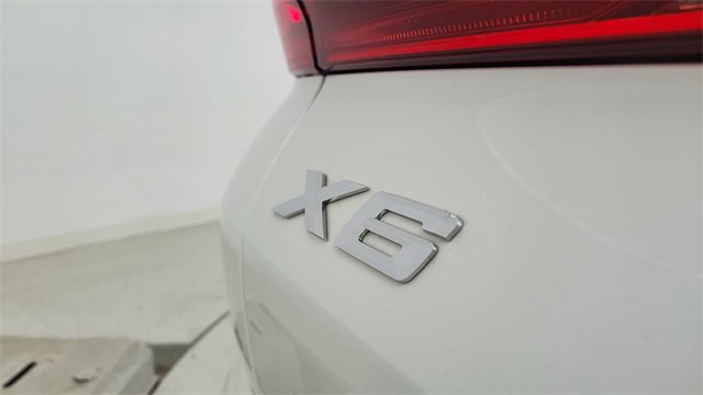 Used 2024 BMW X6 xDrive40i w/ Premium Package image 18