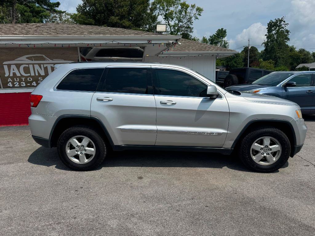 Used 2013 Jeep Grand Cherokee Laredo RWD image 4