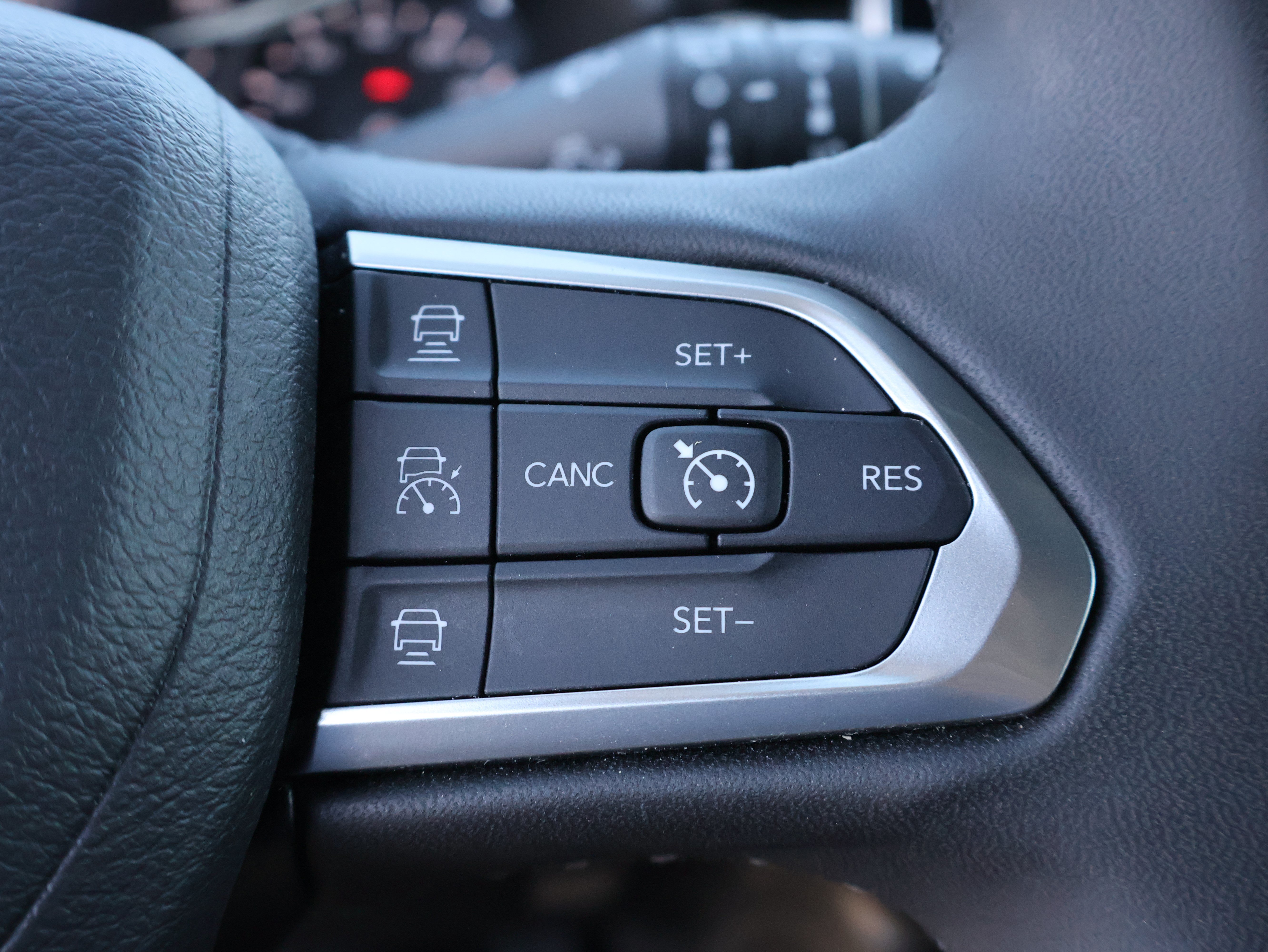 Used 2025 Jeep Compass Limited AWD/4WD image 37