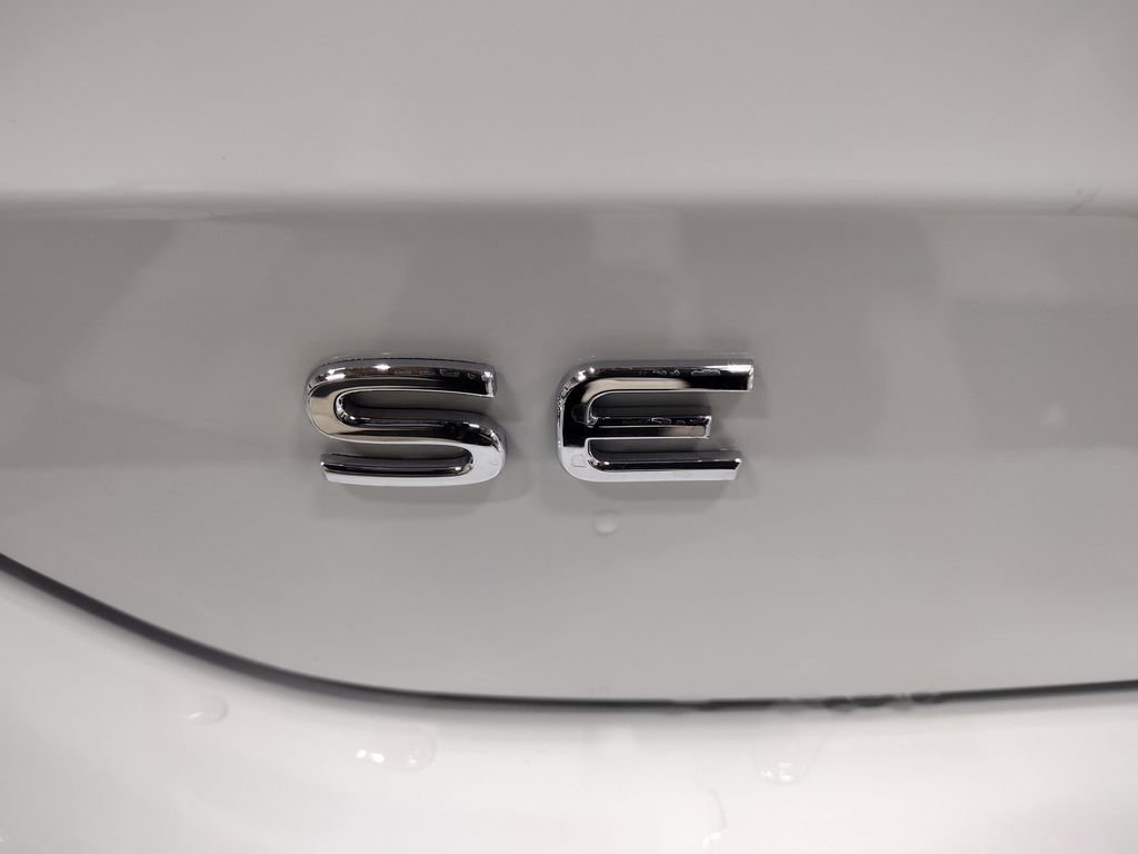 New 2025 Volkswagen Taos SE image 14