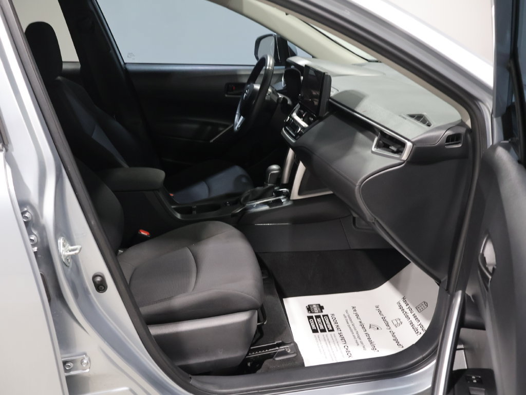 Used 2023 Toyota Corolla Cross LE w/ Moonroof Package AWD/4WD image 22