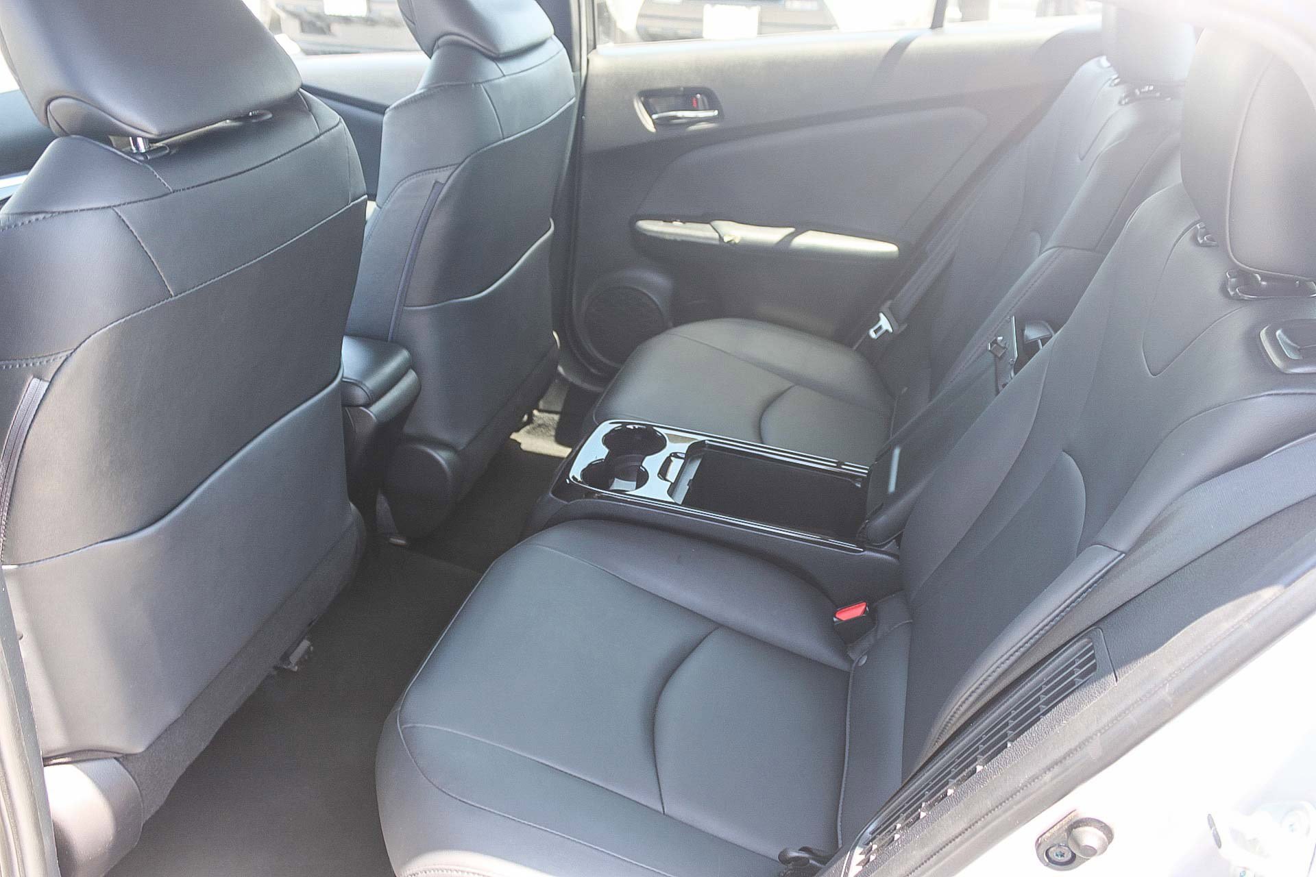 Certified 2017 Toyota Prius Prime Premium FWD image 19