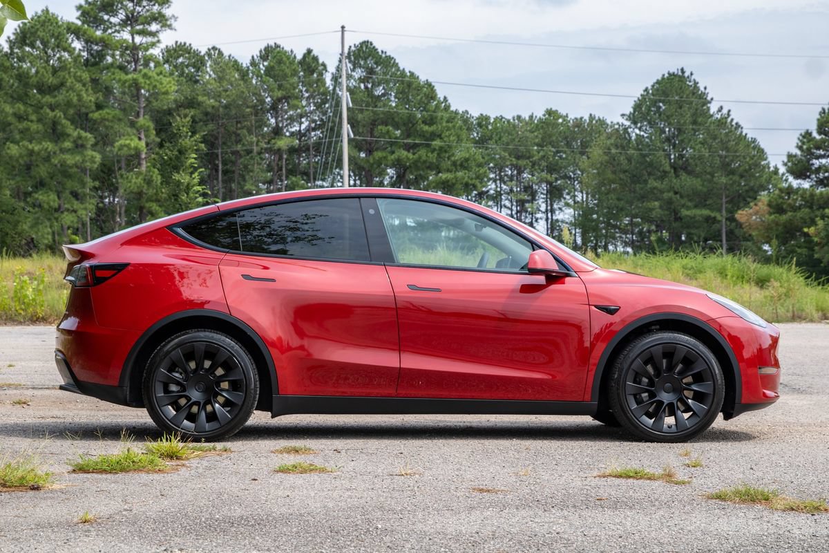 Used 2023 Tesla Model Y Long Range AWD/4WD image 4