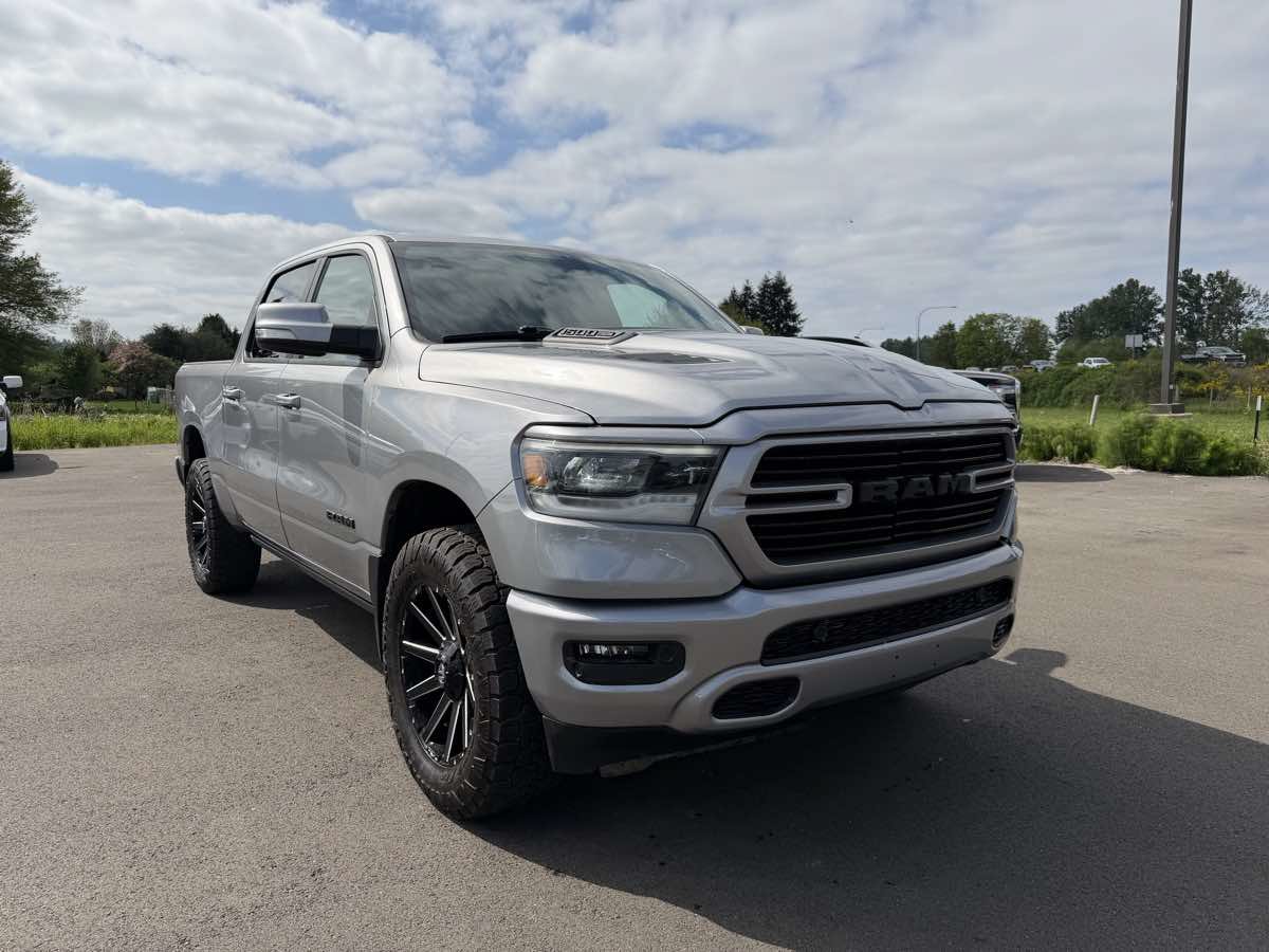 Used 2019 RAM 1500 Sport w/ Level 2 Equipment Group AWD/4WD image 2